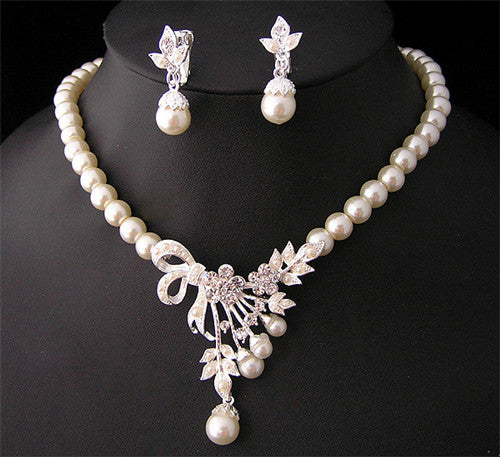 Bridal Pearl Necklace & Earrings Set