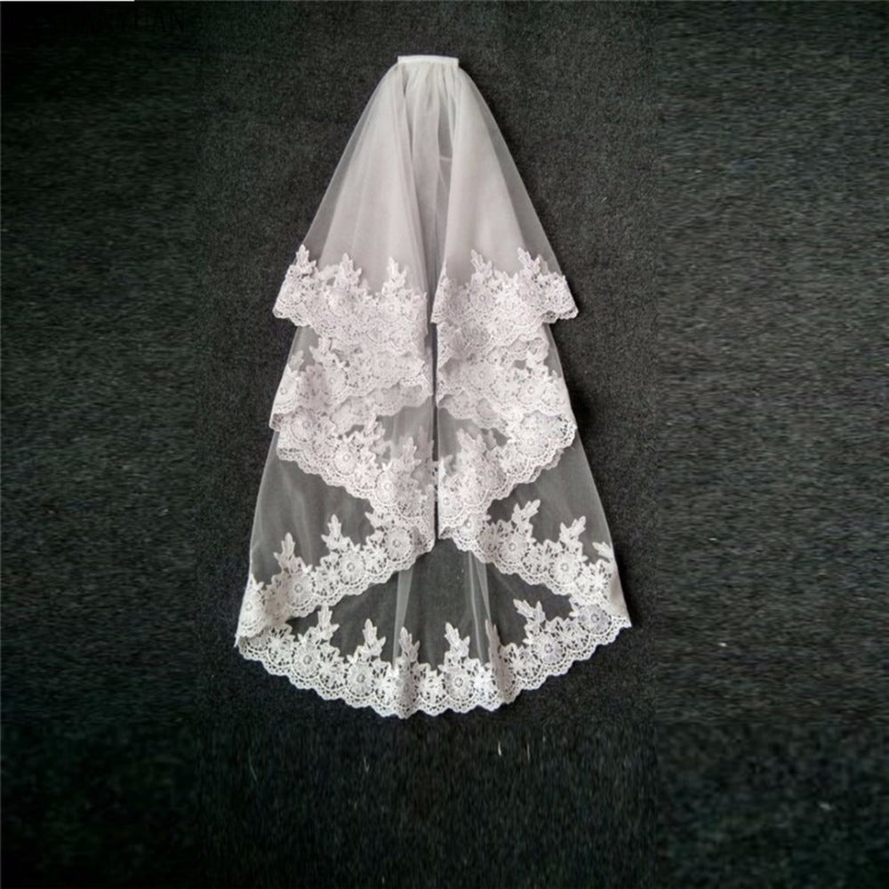 Lace Trim Bridal Veil - view 2