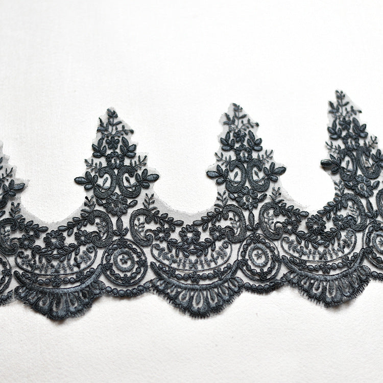 Lace Edge Bridal Veil - view 5