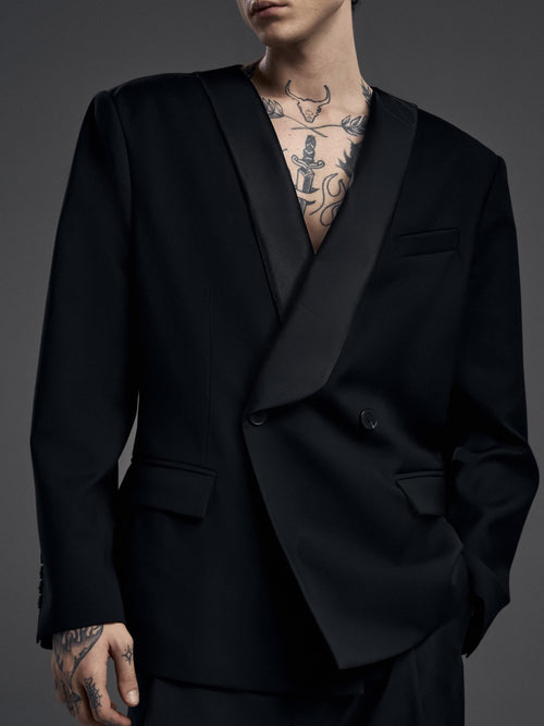 Black Wide-Lapel Blazer