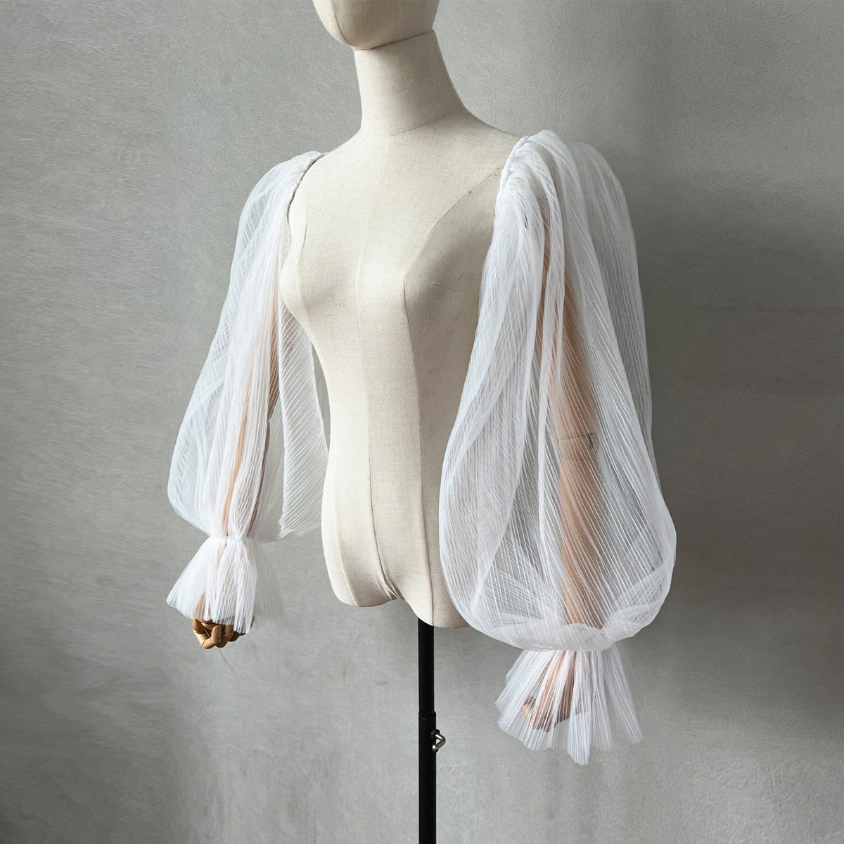 Detachable Tulle Puff Bell Sleeves