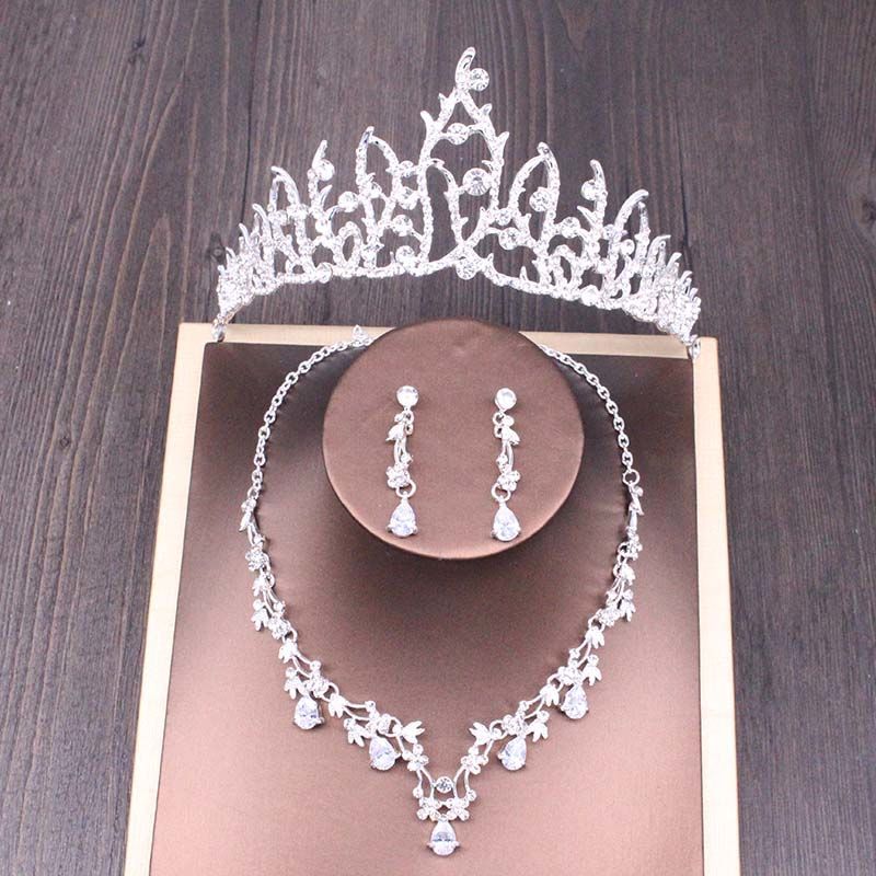 Bridal Rhinestone Crown & Necklace Set - view 4
