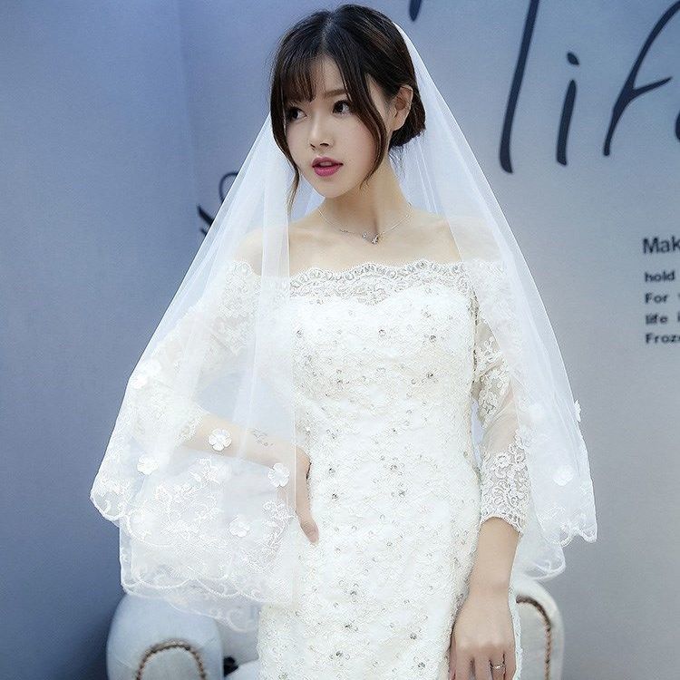 Lace Petal Bridal Veil - view 2