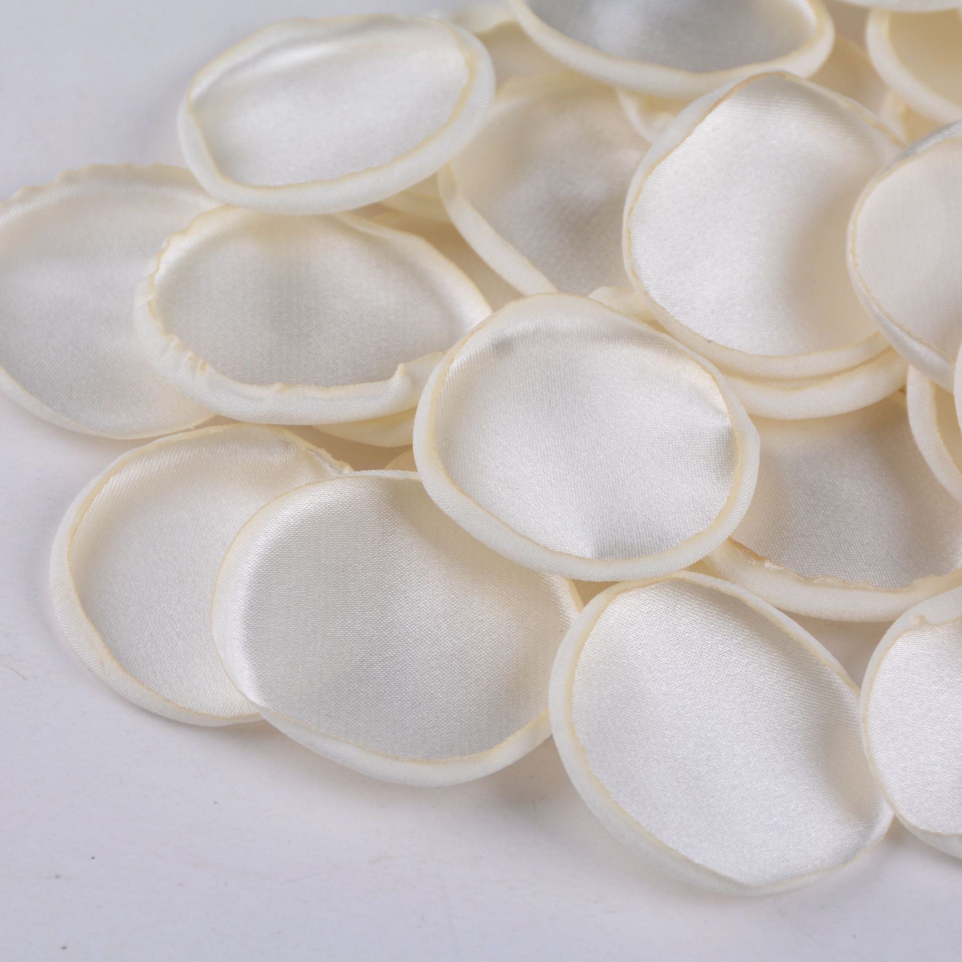 Silk Rose Petals Wedding Decoration - view 8