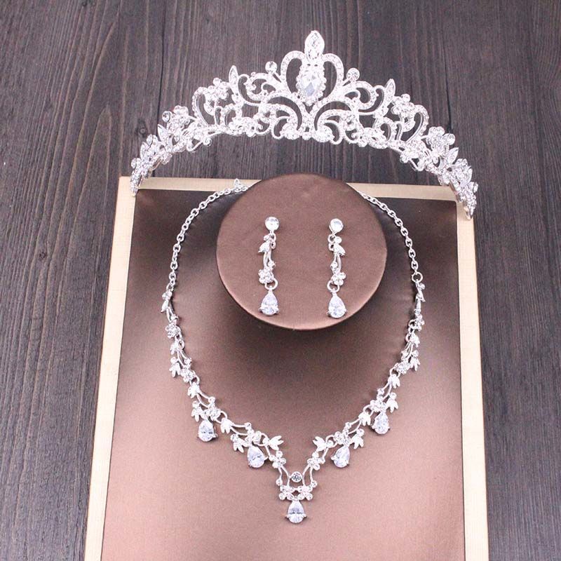 Bridal Rhinestone Crown & Necklace Set - view 3